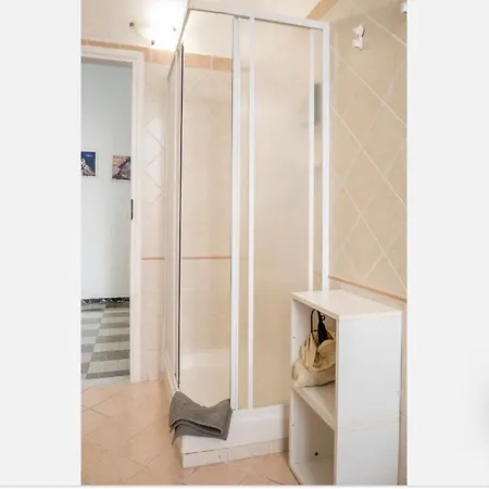 Apartment Matrimoniale Privata In Condivisibile